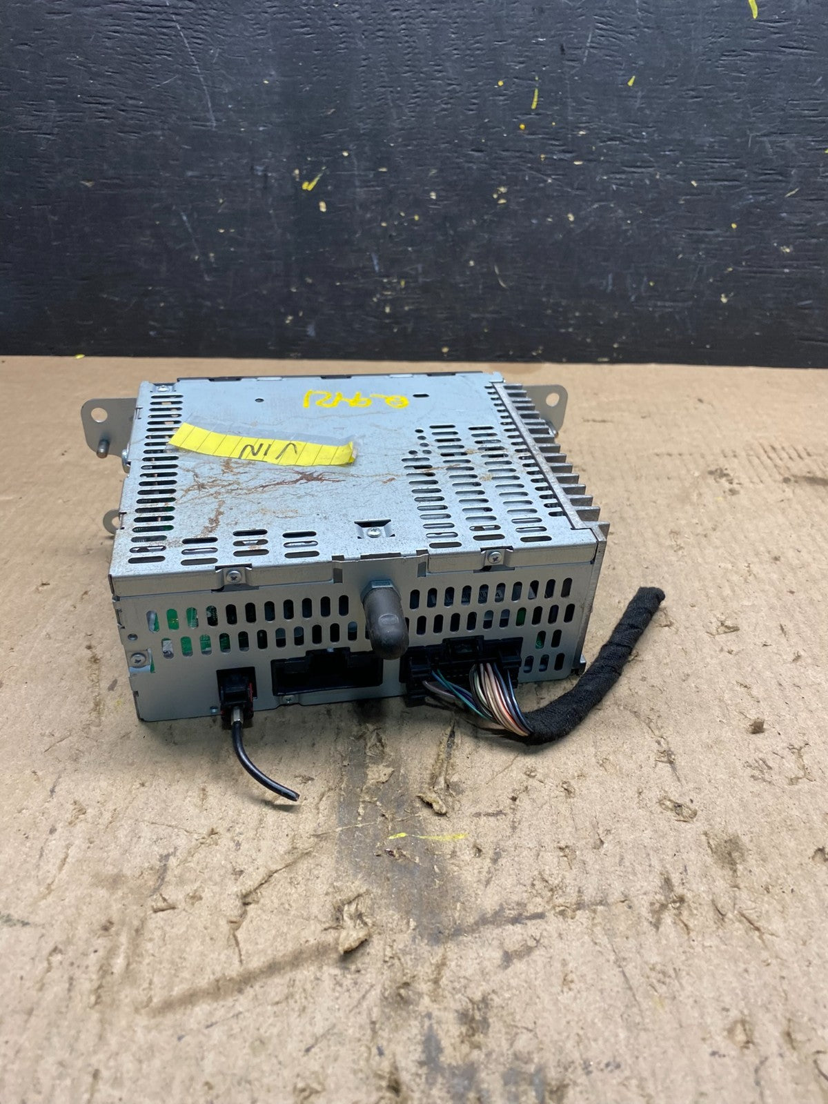 2013 to 2014 Ford Explorer Audio Equipment Radio Receiver AM FM CD q9421 DG3