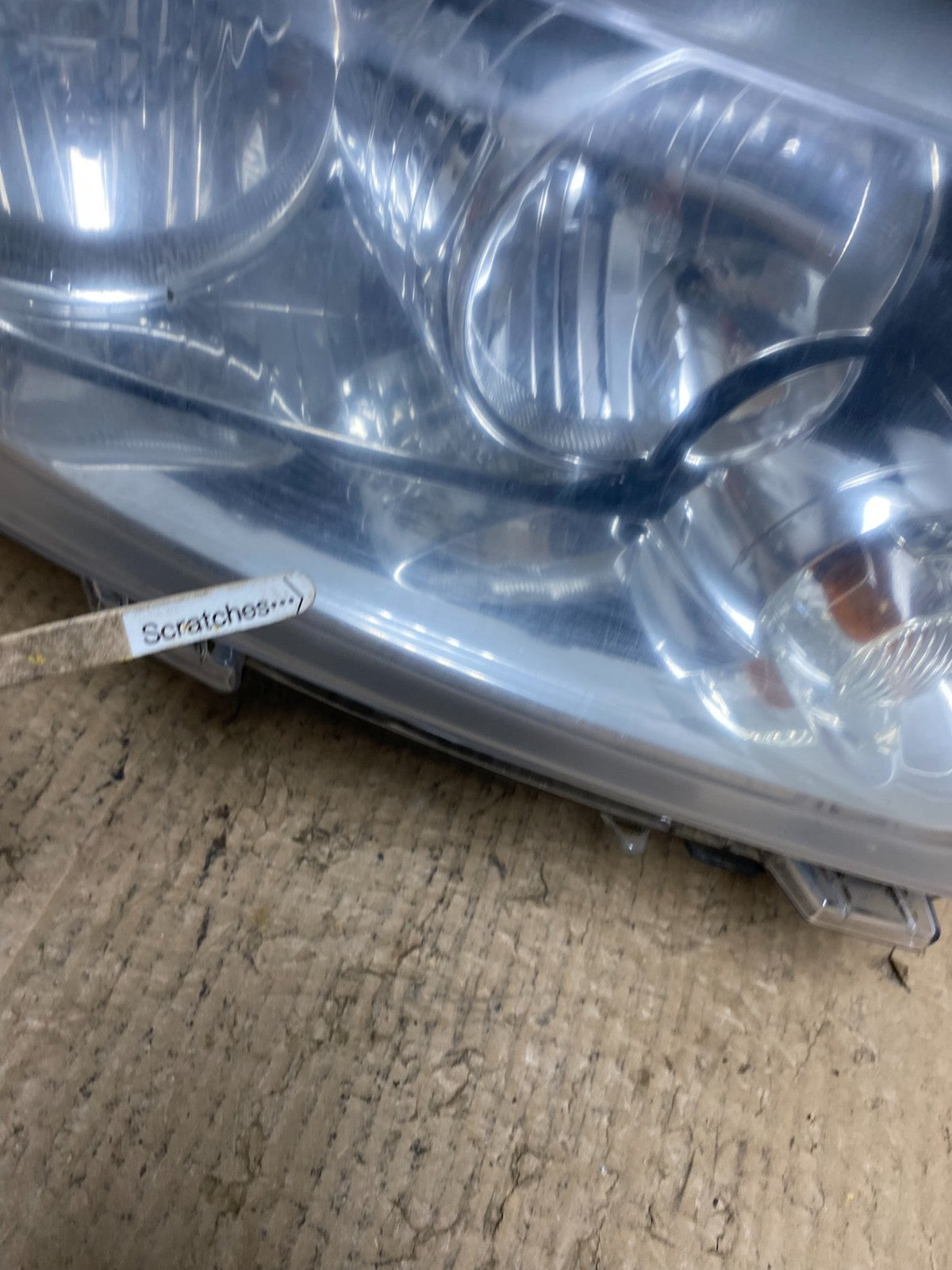 2011-2013 Jeep Grand Cherokee Right Passenger Halogen Headlight AC4141 DW3