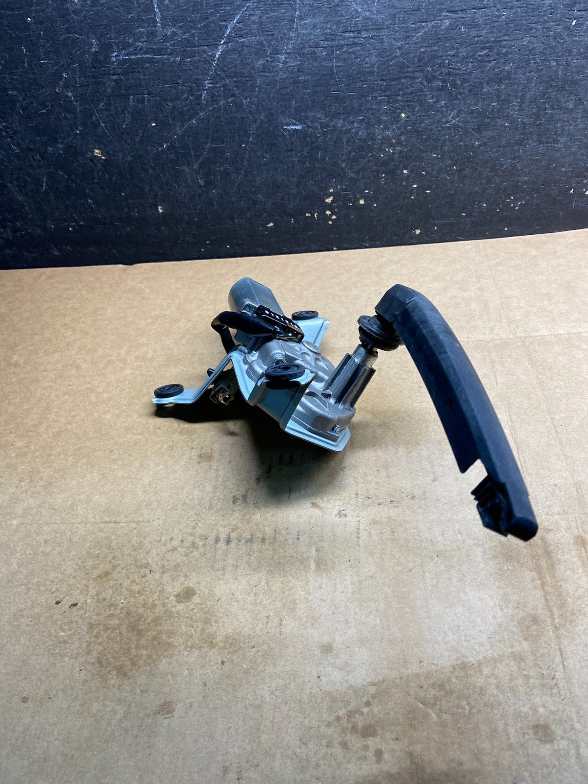 2014-2015 Kia Sorento Rear Glass Windshield Wiper Motor Y4454 DG2
