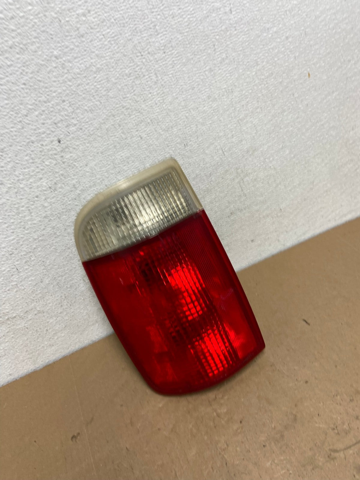 1995 2005 Chevrolet GMC Blazer S10 Right Passenger RH Tail Light AC5801 LK2