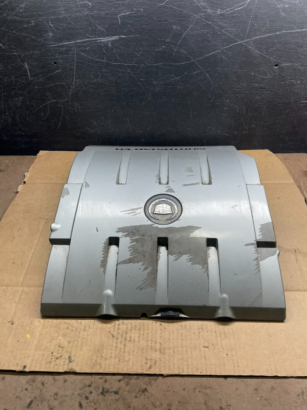 1997 to 2004 Cadillac Deville Seville Northstar Engine Motor Cover L3659 DG1