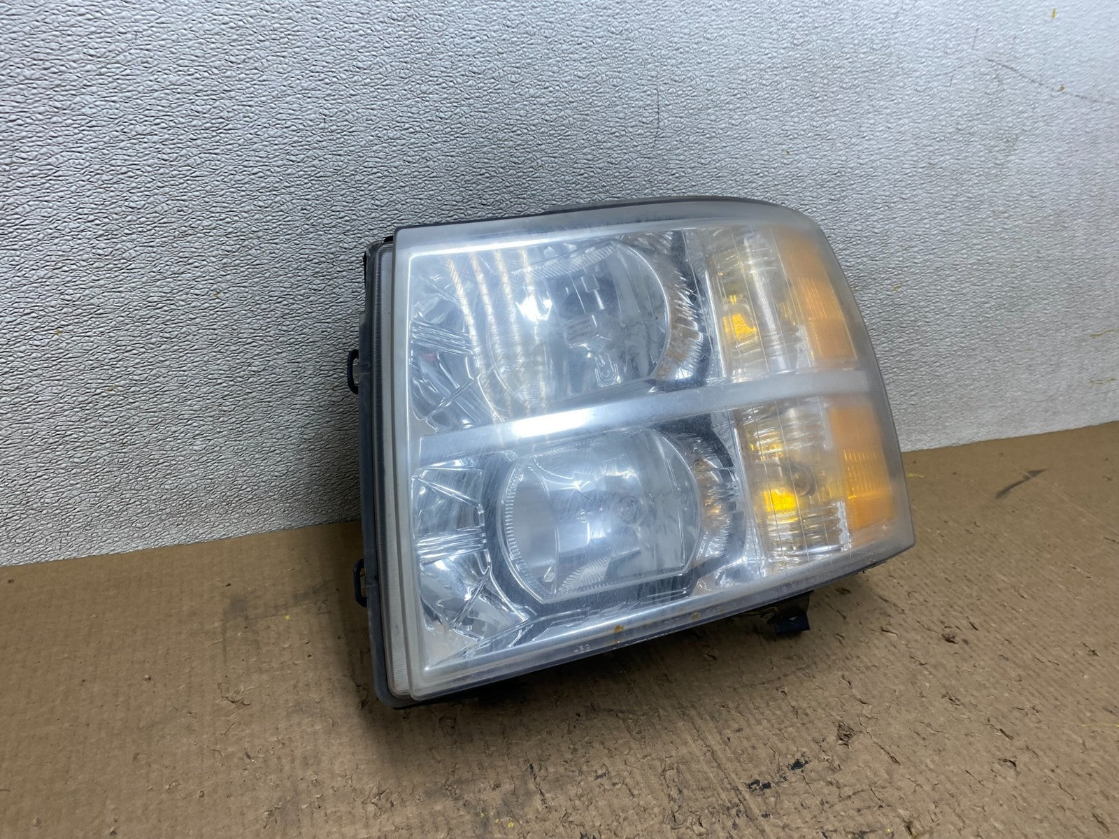 2007 to 2014 Chevrolet Silverado Left Driver Lh Side Headlight Oem W7726 DW2