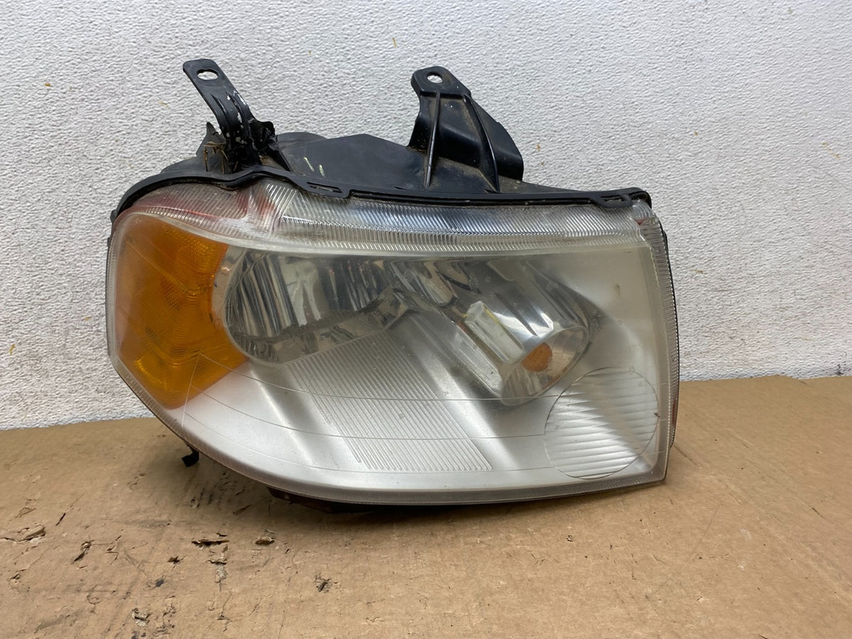 2005 - 2007 Ford Freestyle Right Passenger RH Side Halogen Headlight AI9250 LK0