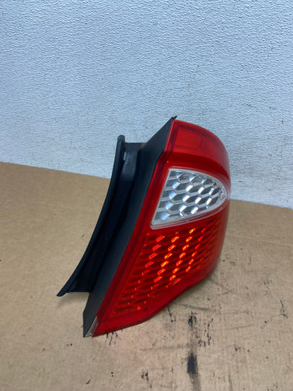 2010 2011 2012 Ford Fusion Right Passenger Side Tail Light AD6380 LK2