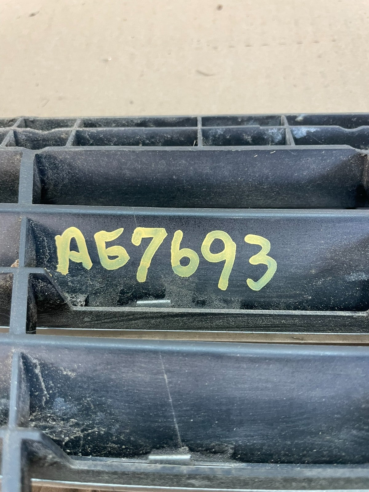 2003 to 2006 Mercedes Benz S-Class Front Grille ag7693 DG5
