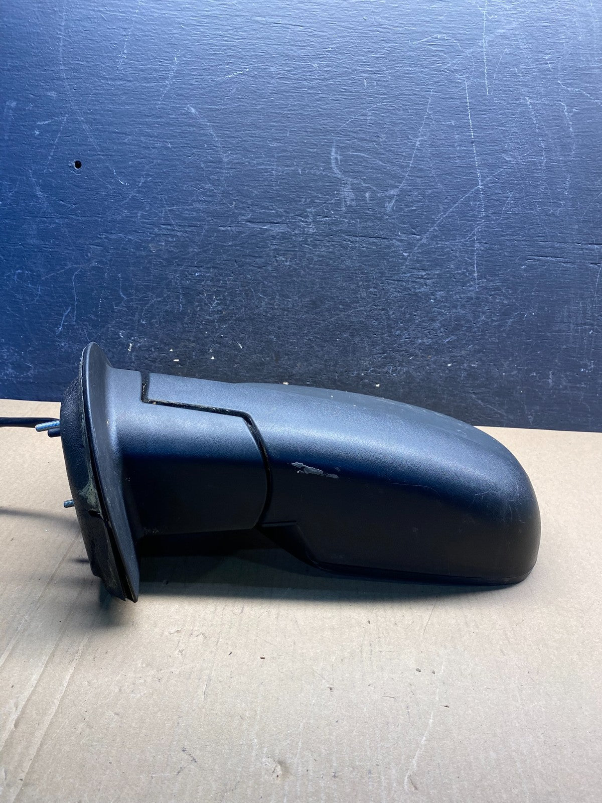 2007 to 2013 Chevrolet Tahoe Silverado Suburban Left Driver Mirror AG3521 DW2