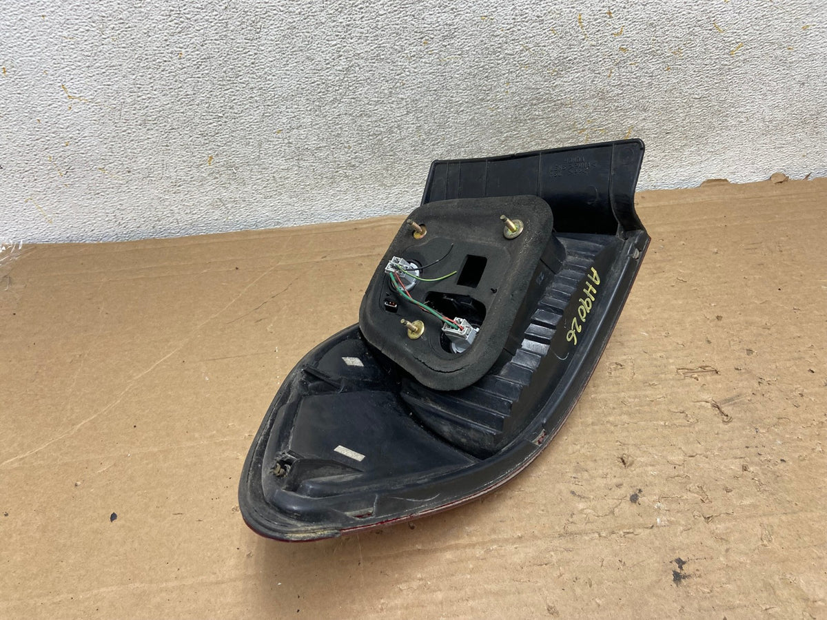 1998 to 2000 Honda Accord Sedan 4door Right RH Side Tail Light AH9026 LK6