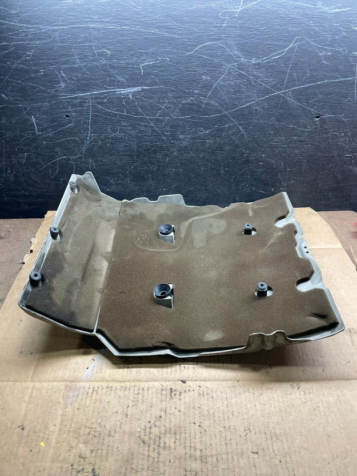 1997 to 2004 Cadillac Deville Seville Northstar Engine Motor Cover L3659 DG7