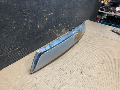2016-2017 Chevrolet Equinox Rear Liftgate Garnish Chrome Trim W/Camera V7223 DG2