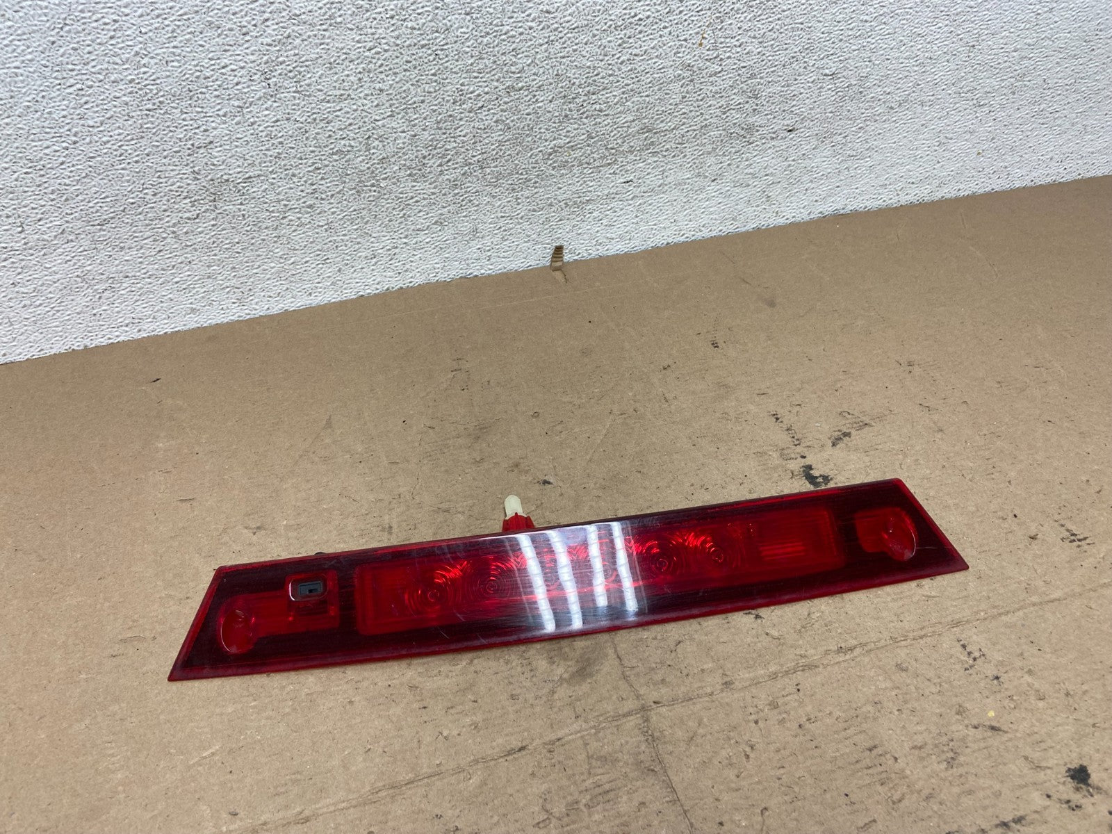 2007 to 2011 Ford Edge Rear Third Brake 3rd Light Lamp af5009 DG0
