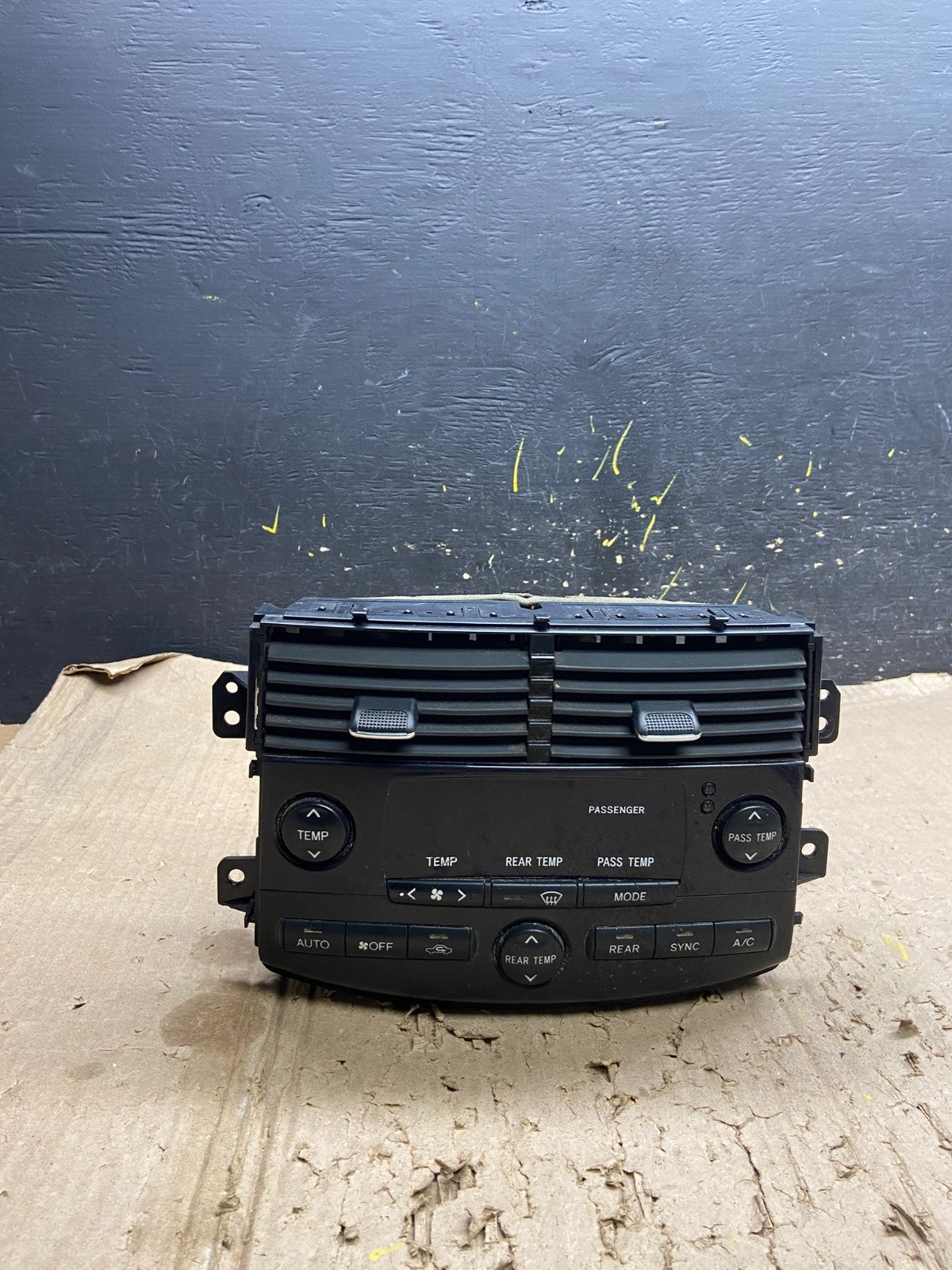 2004-2005 Toyota Sienna A/C Climate Heater Temperature Control Air Vent x6384 DG0