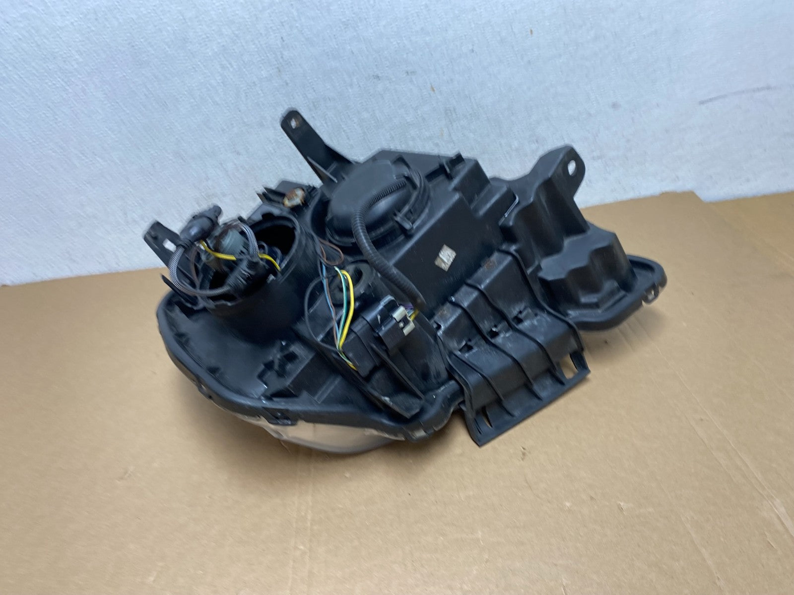 2010 to 2015 GMC Terrain Halogen Left Driver Lh Side Headlight AD7868 DW7