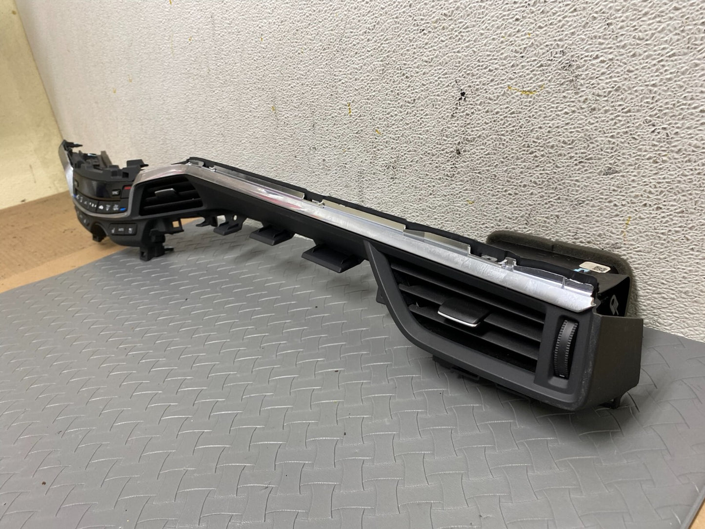 2021 to 2023  Acura TLX Front Climate Control Panel Dash Trim Air Vent A2545 DG12