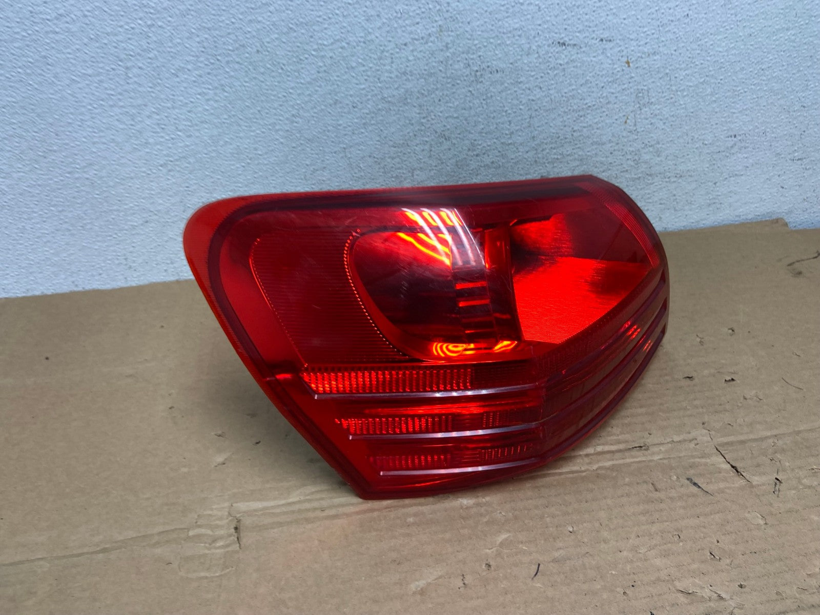 2008 to 2015 Nissan Rogue Left Driver Lh Side Tail Light AD3934 LK2