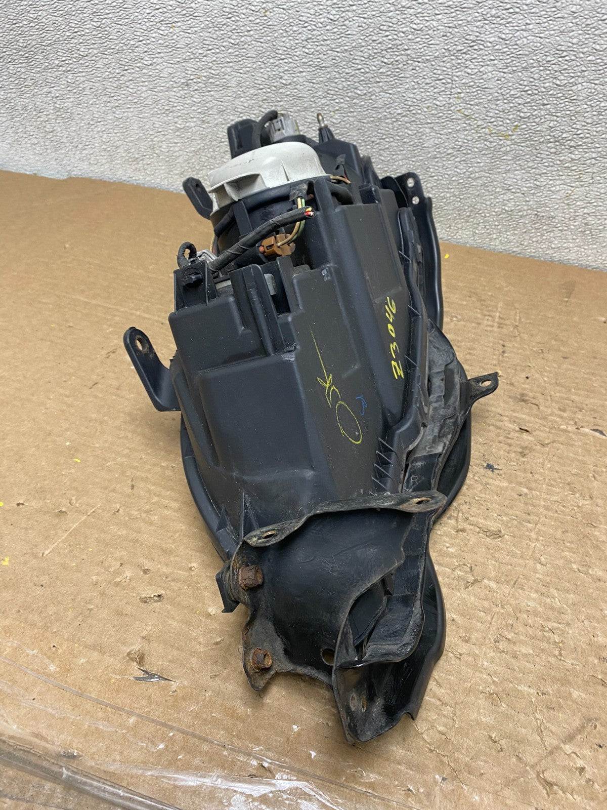 2006 to 2007 Subaru Legacy Right Passenger RH Side Black Headlight Z3046 DW8