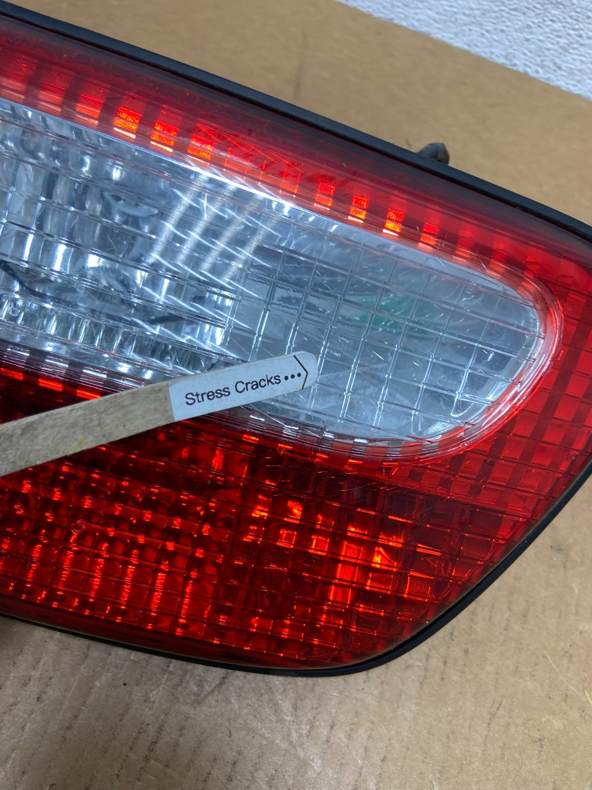 2001 - 2003 Toyota Sienna Right Passenger Rh Side Inner Tail Light AD9094 DW4