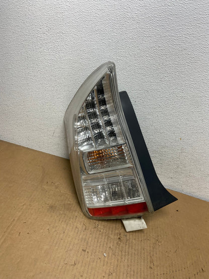 2010 2011 Toyota Prius Tail Light Left Driver LH Side AD0953 LK0