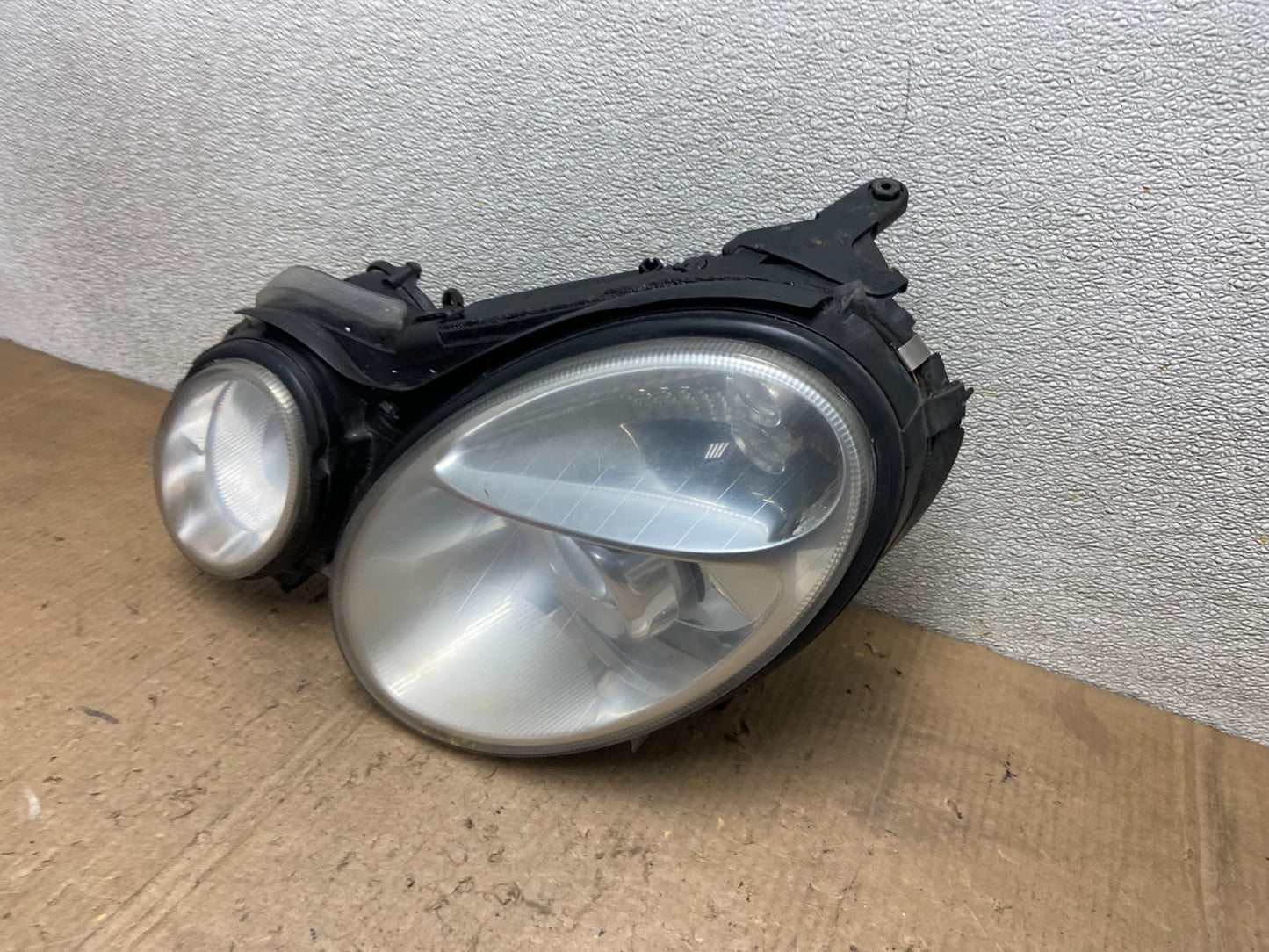2003-2006 Mercedes E E320 E350 Left Driver Lh Side Halogen Headlight AA6944 DW1
