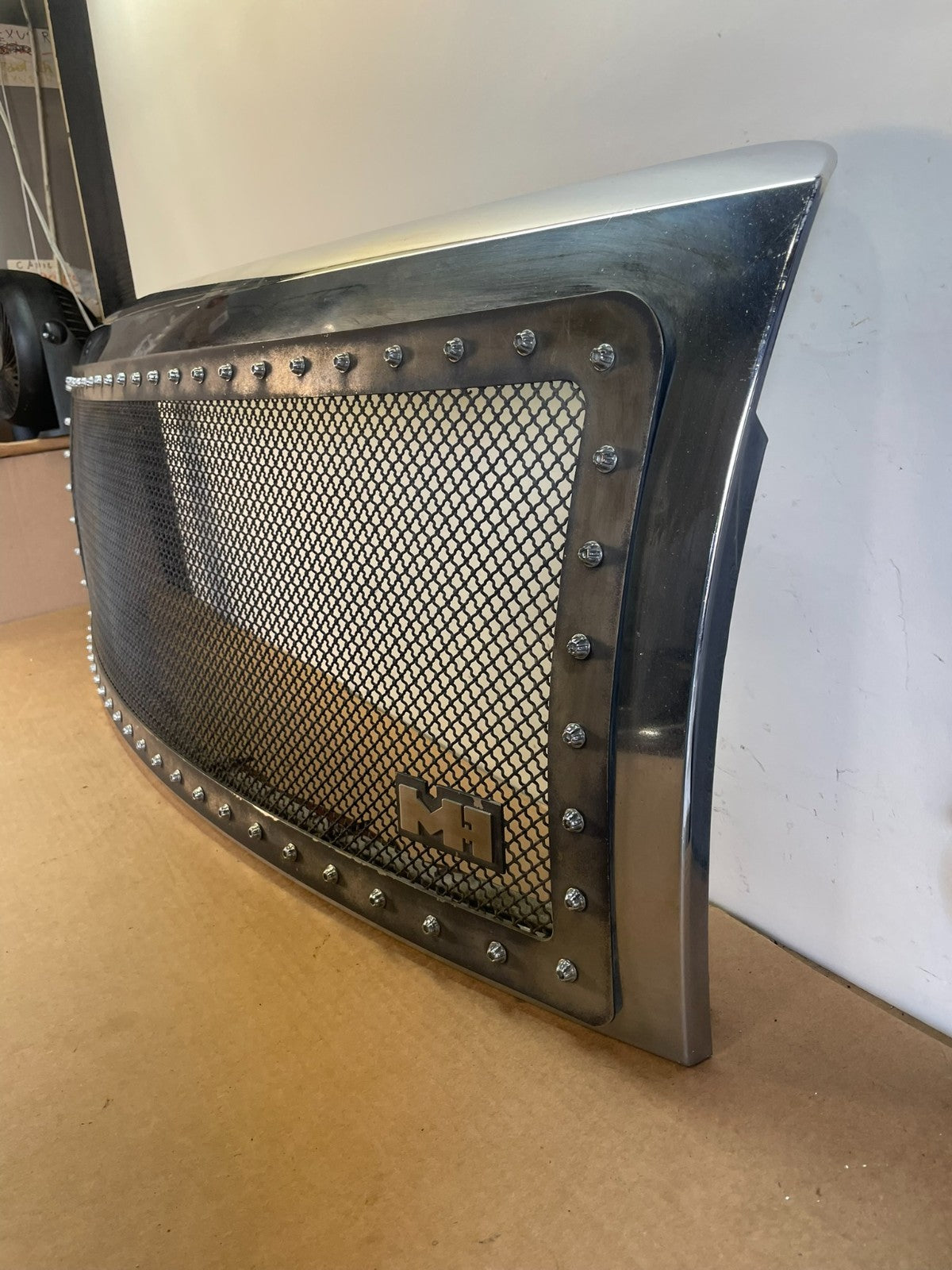 2009 to 2014 Ford F-150 F150 XLT Chrome Front Upper Grille Grill AF85961