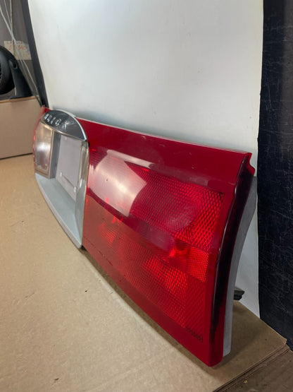 2002-2007 Buick Rendezvous Rear License Plate Center Tail Light Panel AG9822 DG1