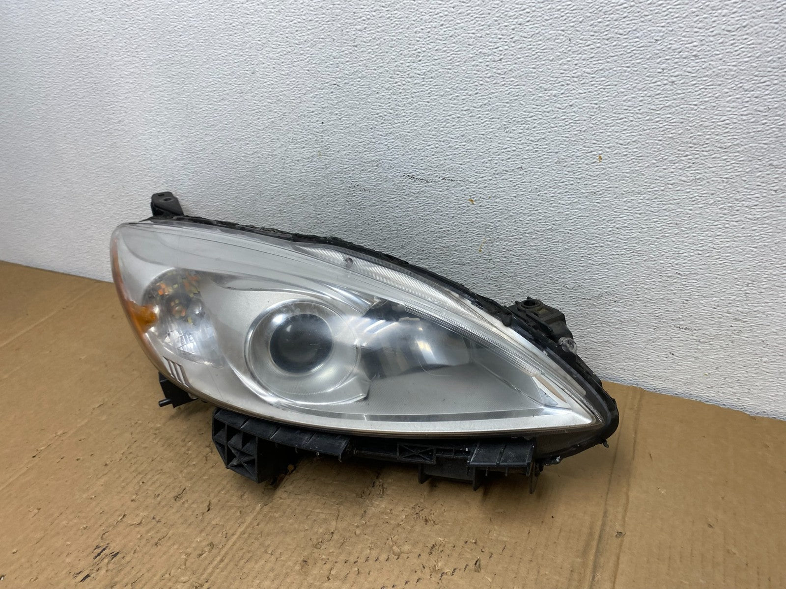 2012 to 2015 Mazda 5 Right Passenger RH Headlight Halogen Lamp AD2471 DW1
