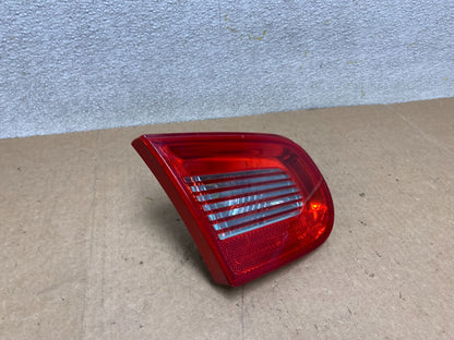 2007 - 2011 Volkswagen Eos Left Driver Tail Light Inner Oem W8557 DW2