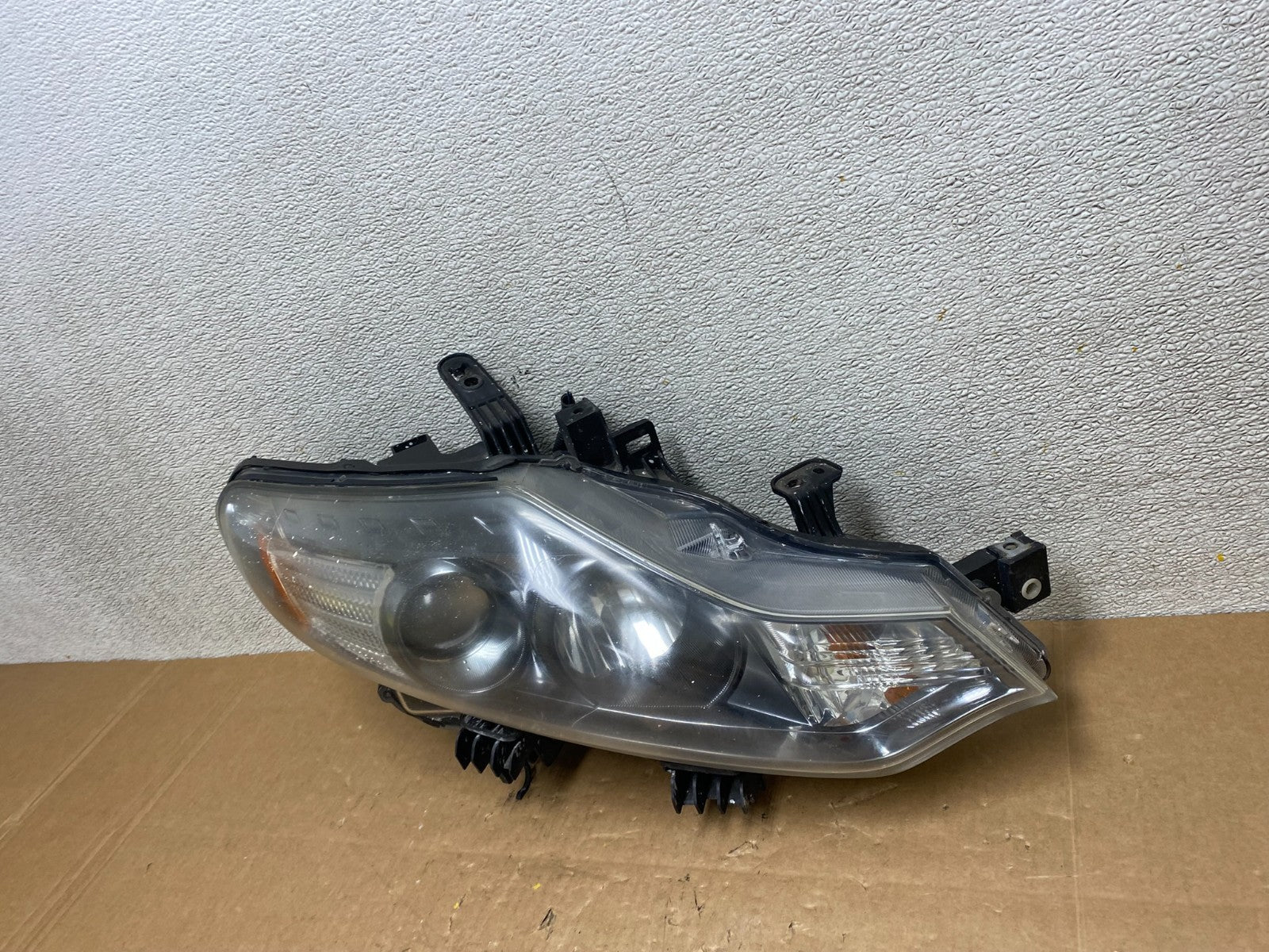 2011 to 2014 Nissan Murano Headlight Right Passenger Rh Oem Halogen V4981 DW1