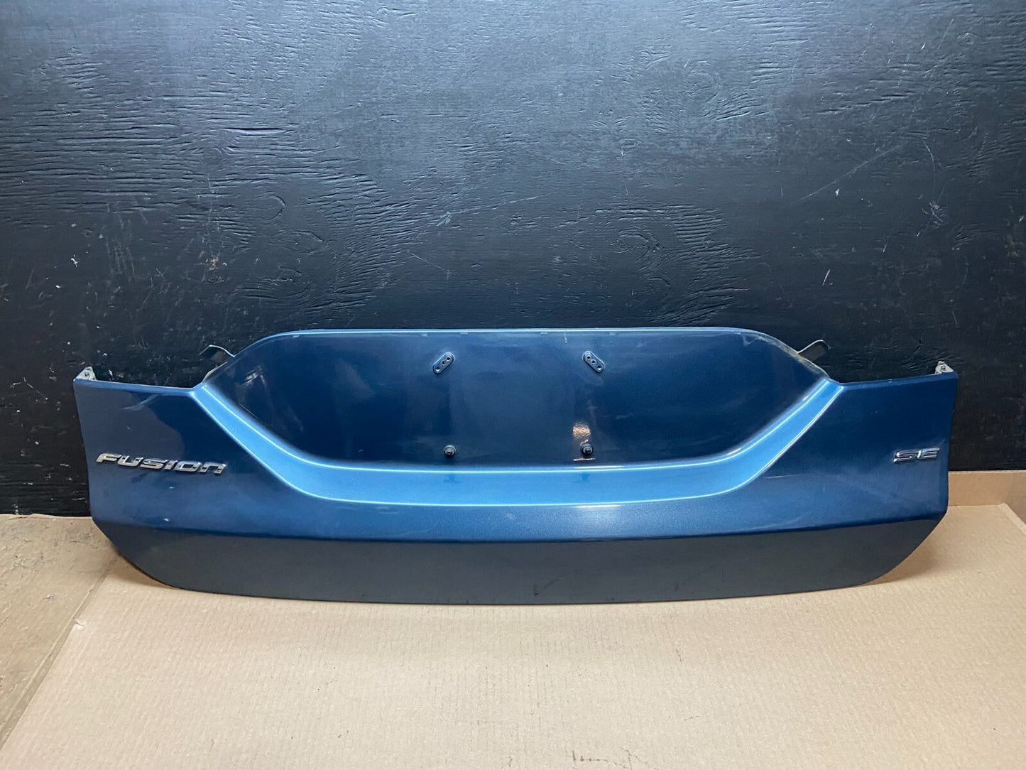 2013 to 2016 Ford Fusion Trunk Tail Gate Panel Molding License Trim OEM E8427 DG0