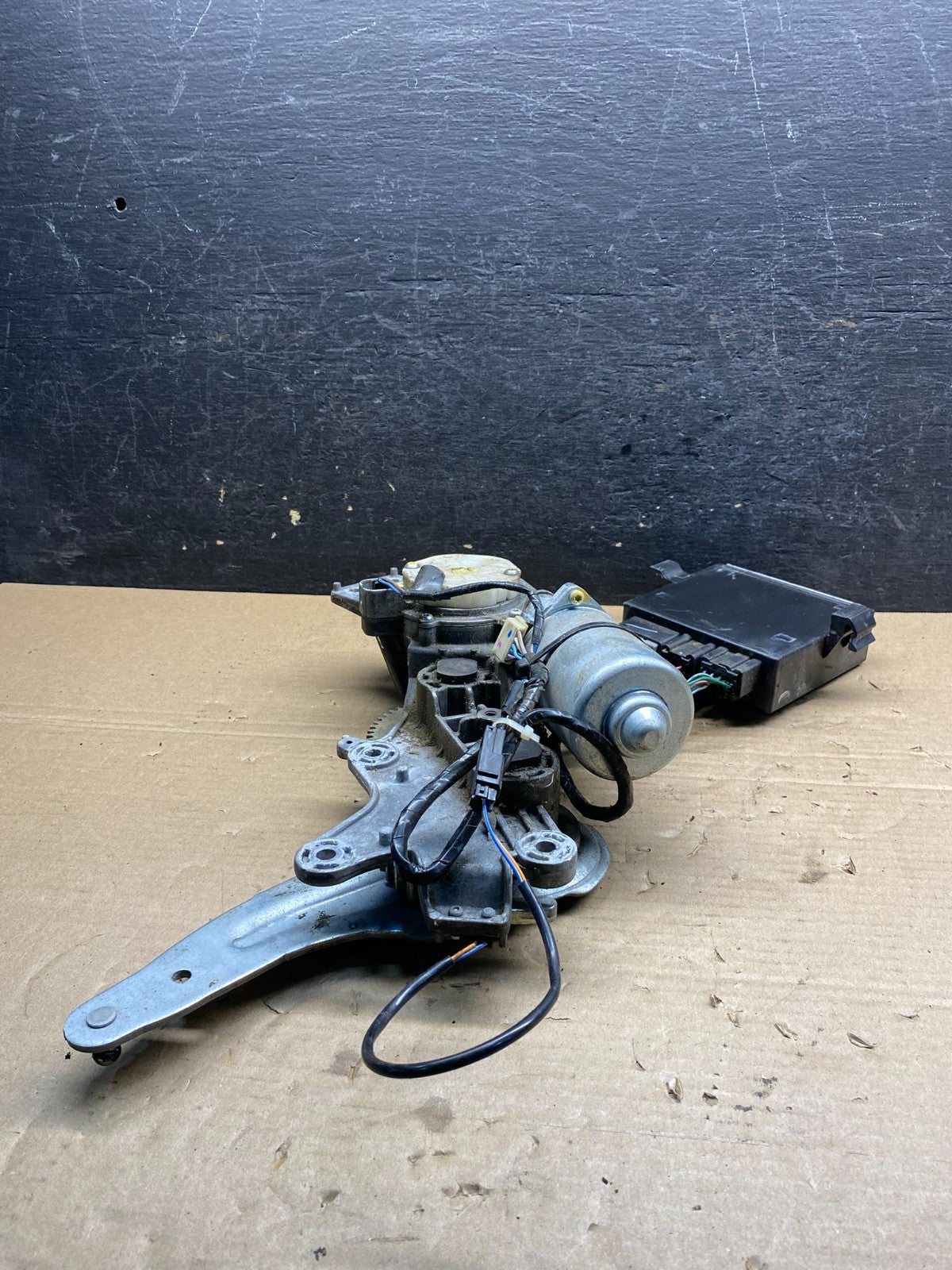 2009 2014 Buick Chevrolet GMC Liftgate Door Module Motor AI7478 DG3