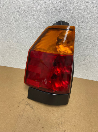 2002 to 2009 Gmc Envoy Left Driver Lh Side Tail Light AC1768 LK0
