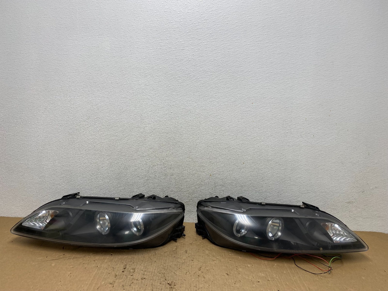 2003 to 2006 Mazda 6 Left Driver LH Side Halogen Headlight AG1427 DG0