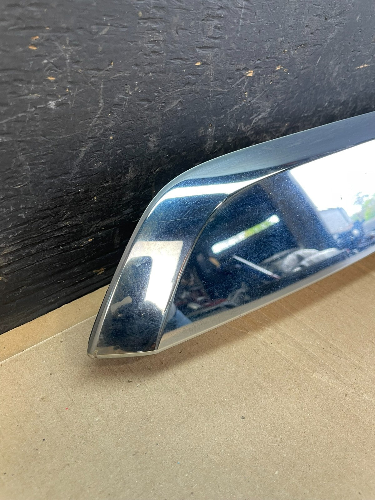 2013 to 2017 Chevrolet Traverse Liftgate Trunk Chrome Molding W/Camera AC1905 DG2