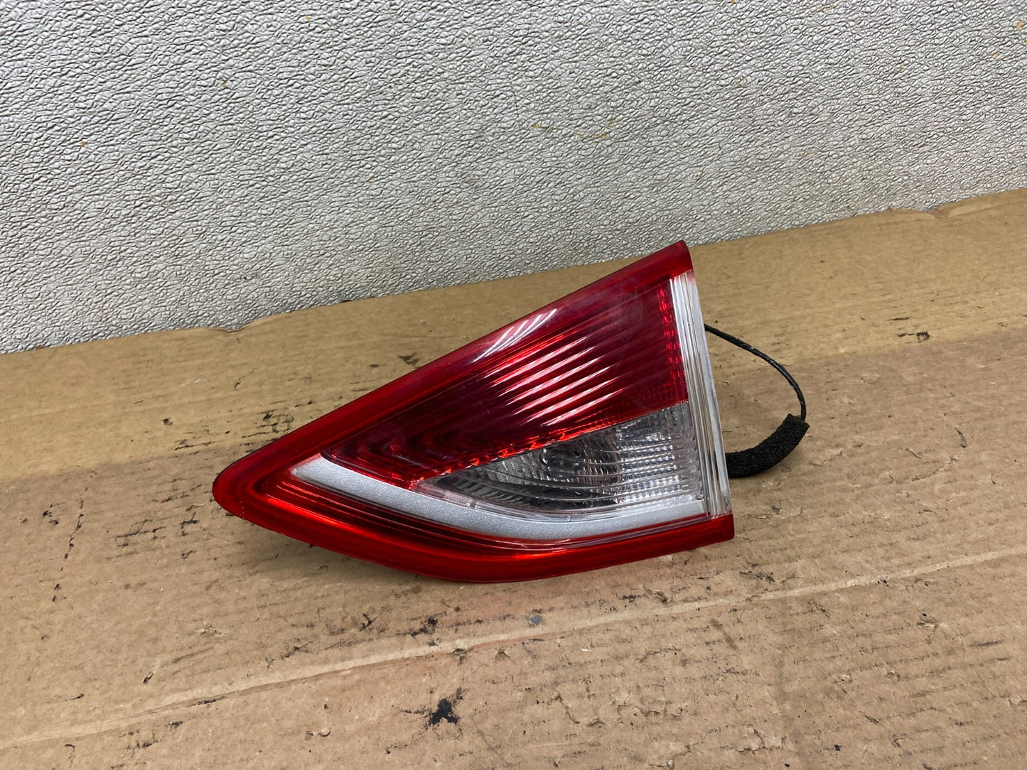 2013 to 2016 Ford Escape Right Passenger RH Side Inner Tail Light OEM AB3316 LK0