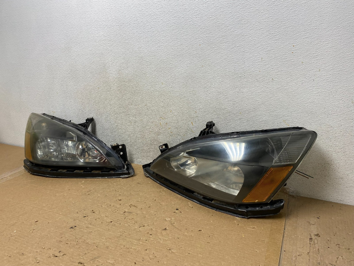 2003 - 2007 Honda Accord Left+Right Set Halogen Headlights AH8946 DW2