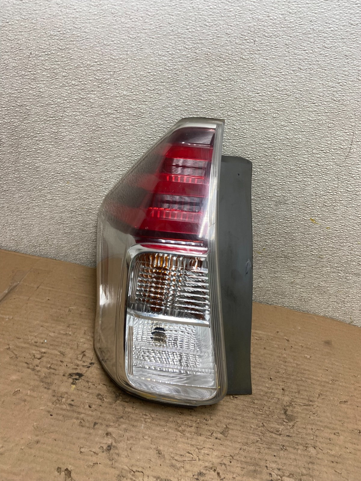 2015 to 2018 Toyota Prius V LED Left Driver LH Tail Light Oem AA9733 LK0