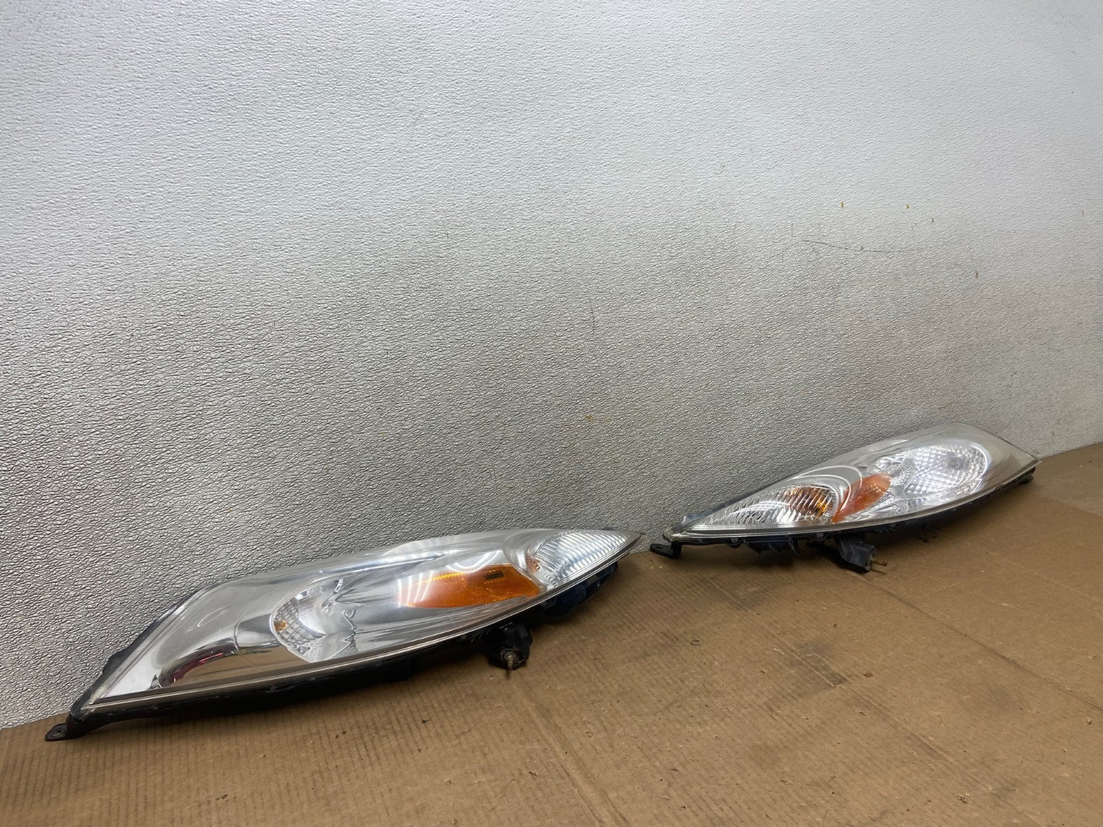2011-2014 Nissan Juke Turn Signal Headlights Left+Right Halogen OEM AA6213 DW2
