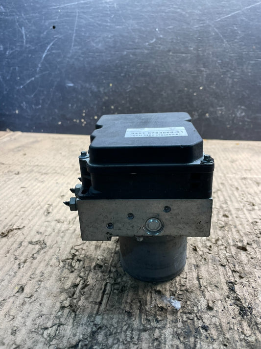2007 to 2013 BMW 328i ABS Anti-Lock Brake Pump 3451 6784868-01 V6445 DG0