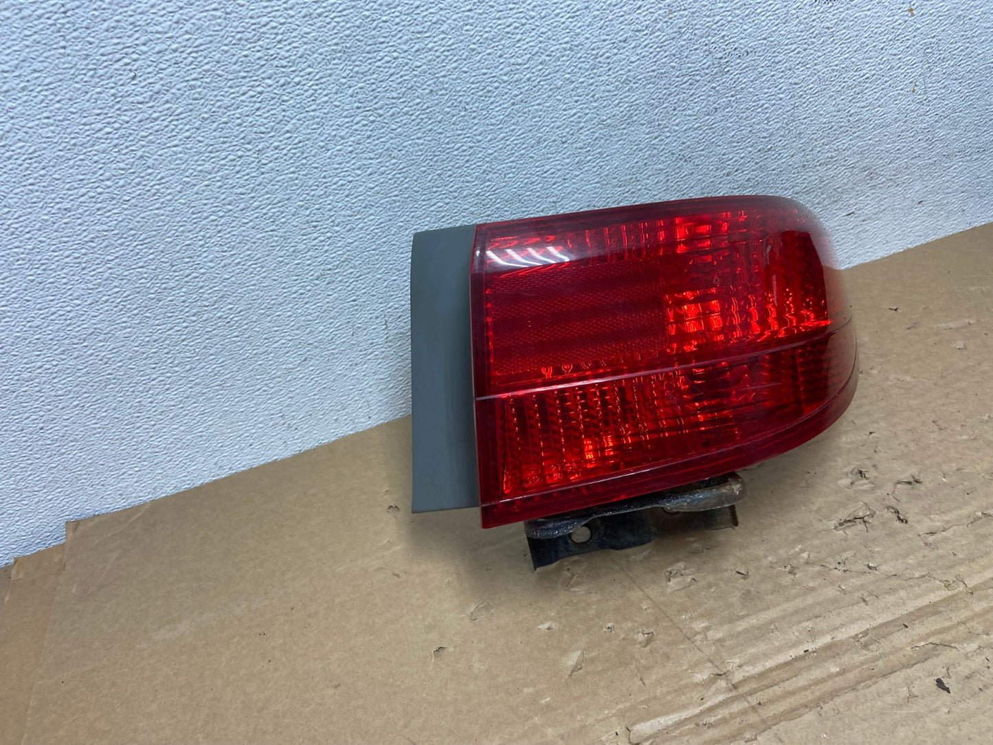 2005 Honda Accord Right Passenger Rh Side Tail Light AD4110 LK2