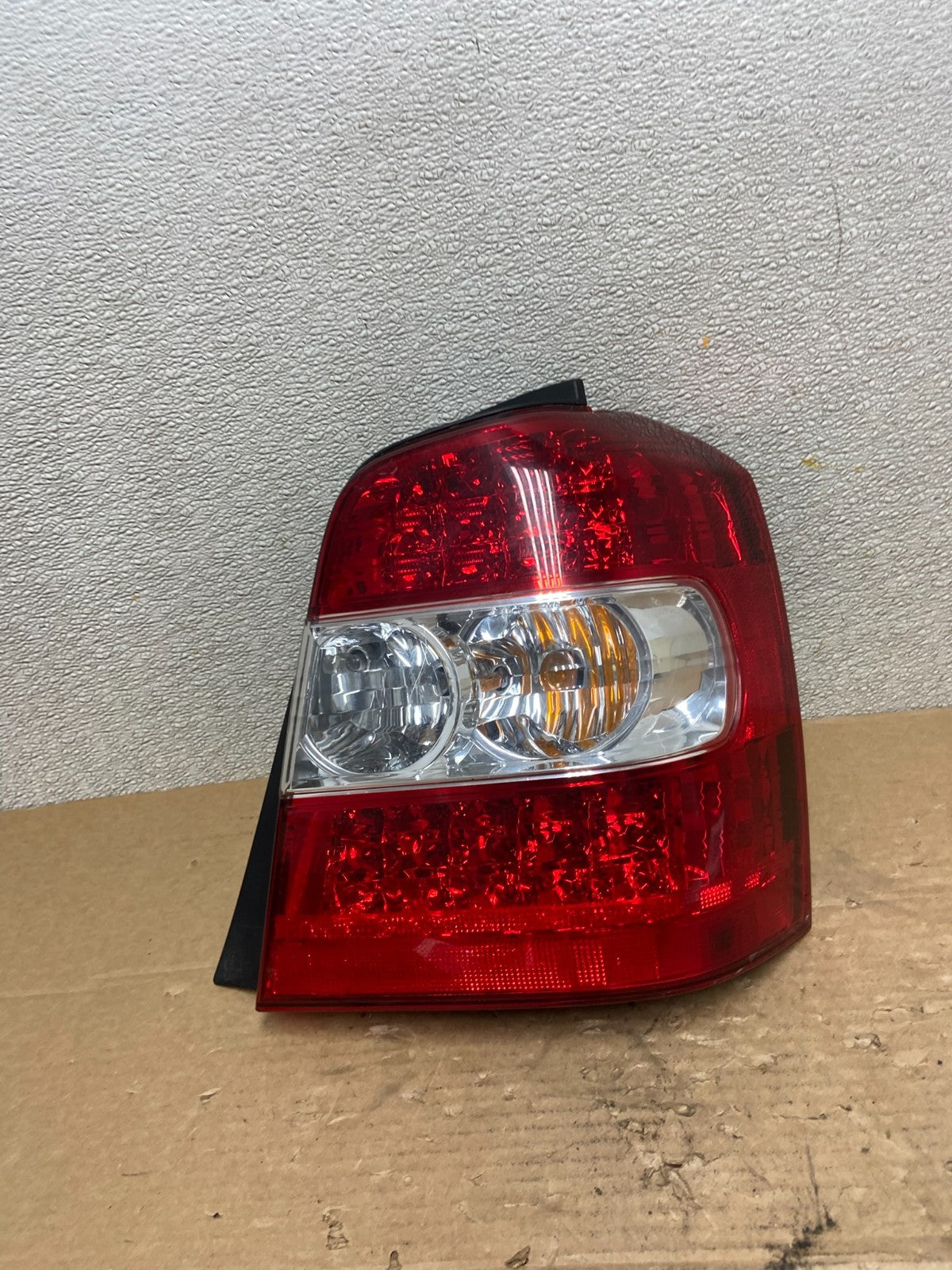 2006-2007 Toyota Highlander Hybrid Right Passenger Side Tail Light Oem AB4685 DW0