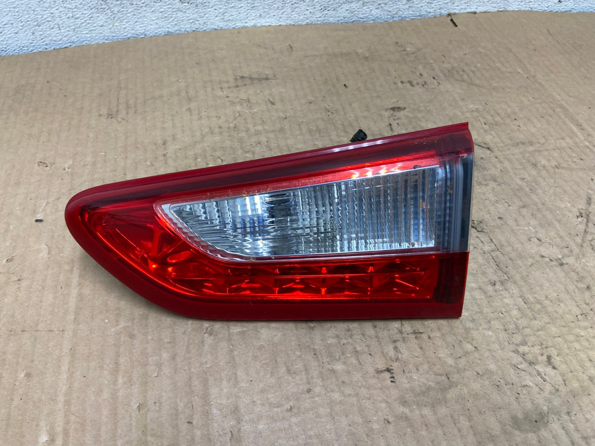 2013-2015 Infiniti JX35 QX60 Right Passenger LED Tail Light Inner AI8090 LK0