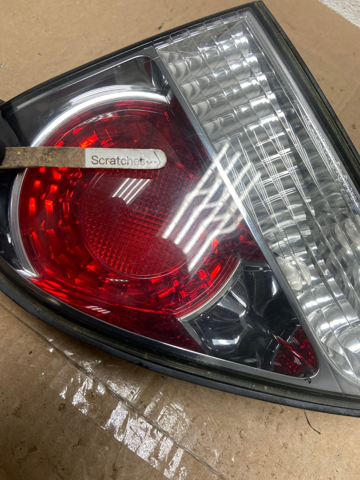 2000-2003 Lexus RX300 Right Passenger Side Rear Inner Tail Light AE6077 LK3