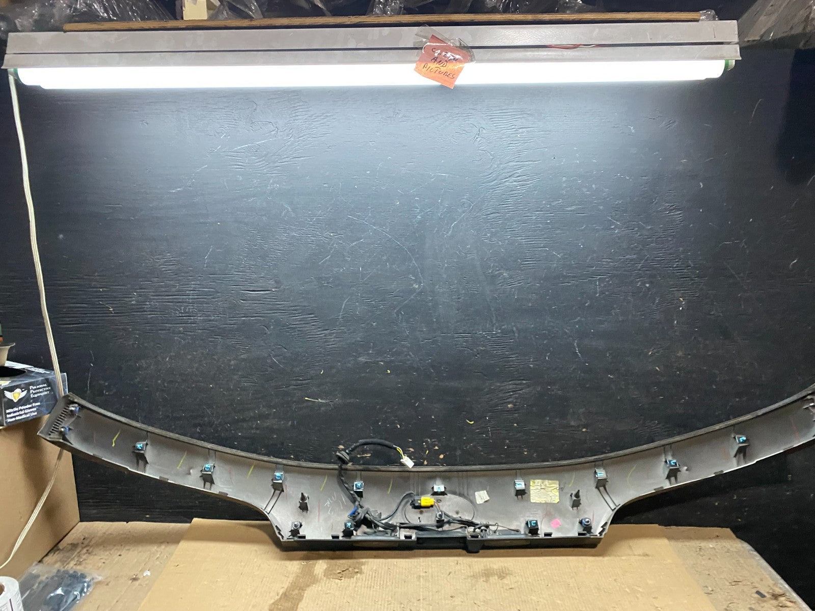 2014 to 2015 Kia Sorento Rear Trunk Lift gate Cover Panel Oem X3331 DG10