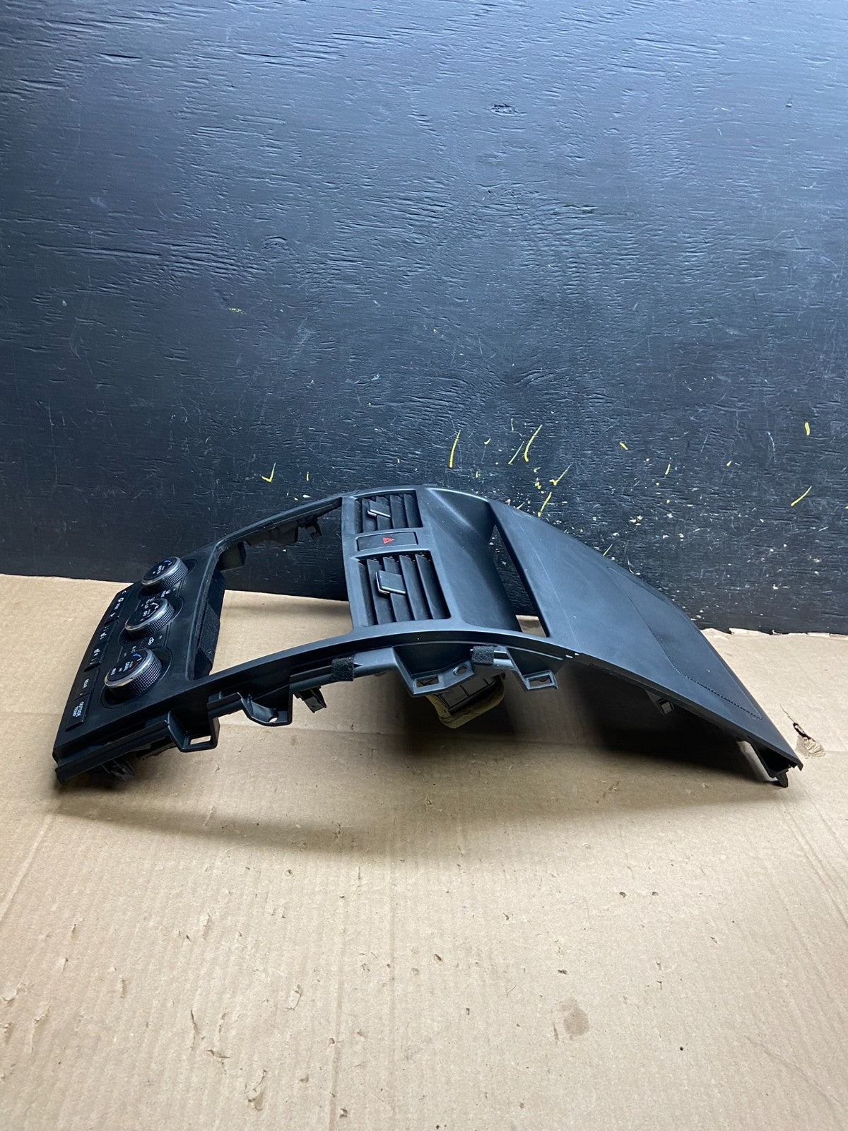 2010 to 2015 Mazda CX-9 Radio Dash Trim Bezel W/Vent AC Climate Control Y2252 DG1