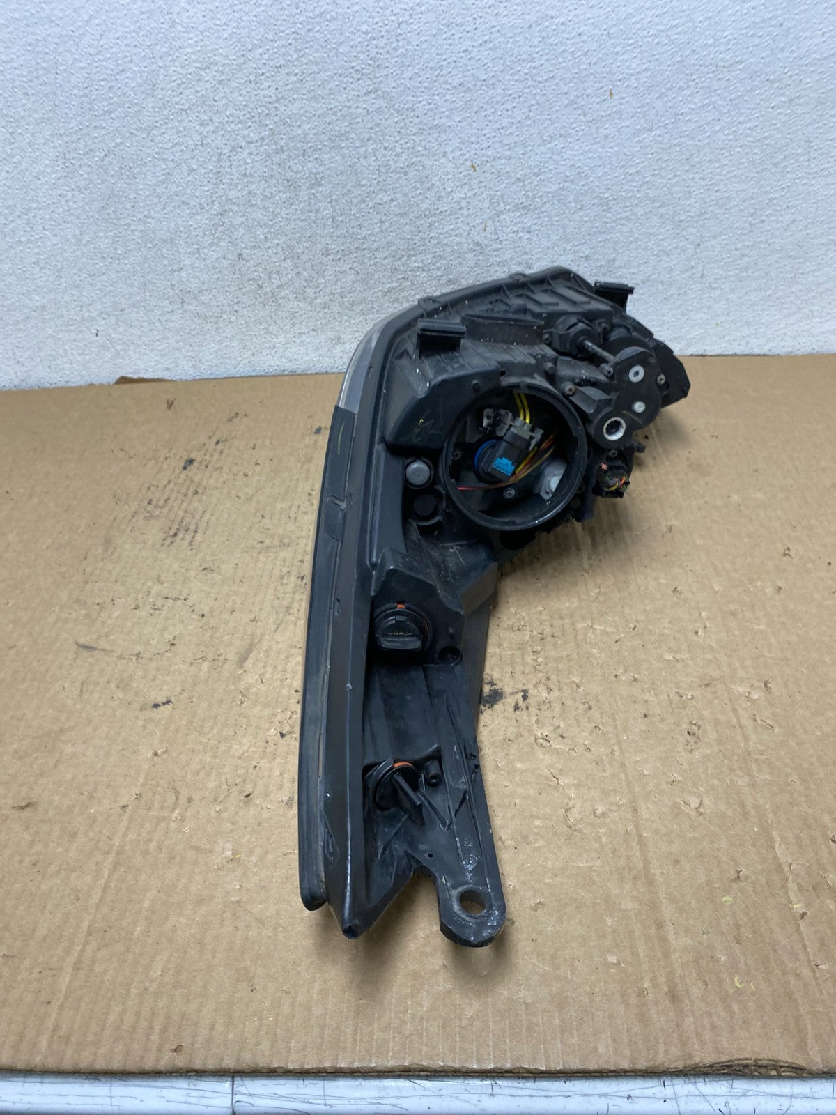 2011 2012 2013 Hyundai Elantra Right Passenger Headlight AG2375 DW7