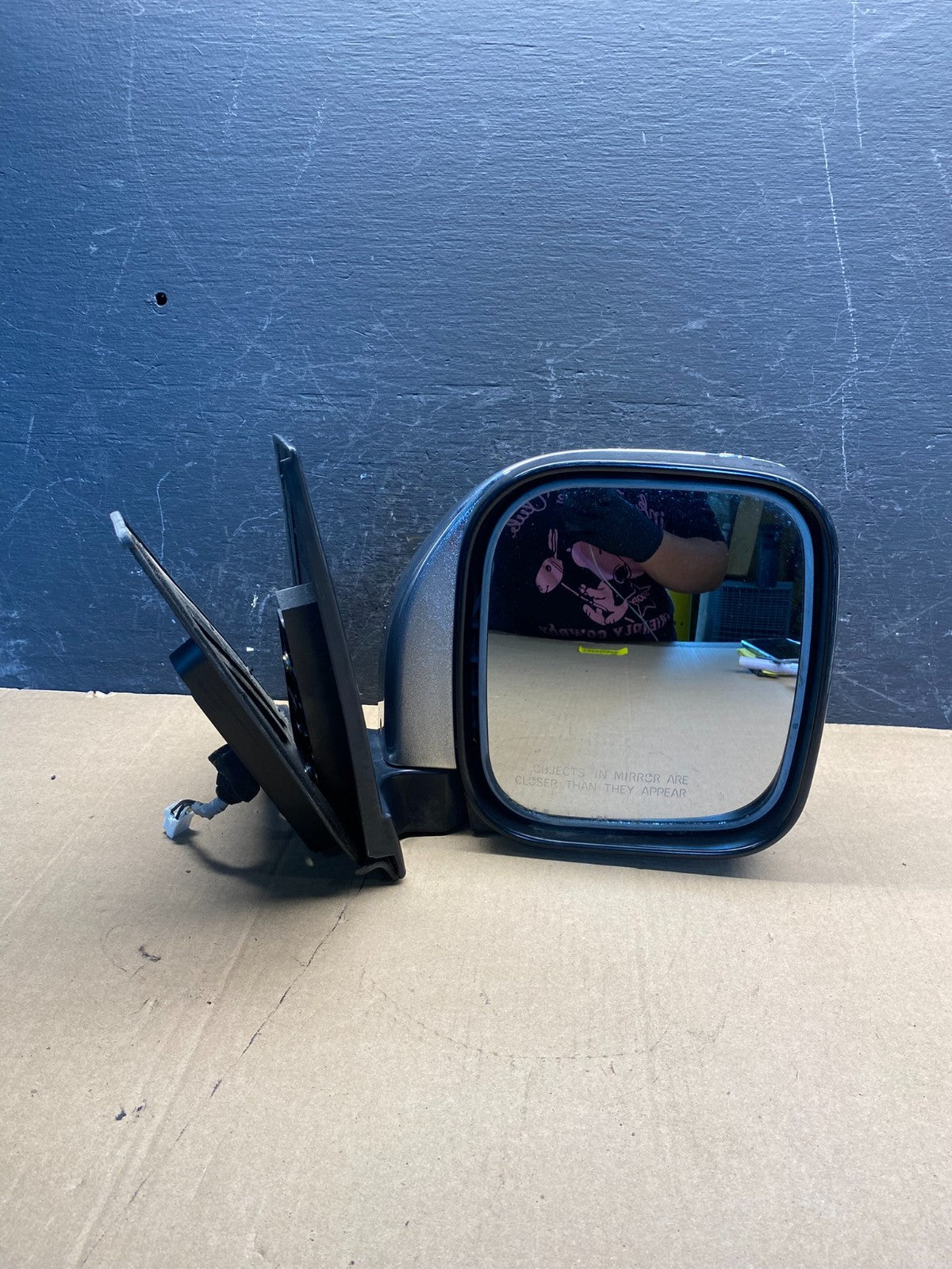 1997 to 2002 Mitsubishi Montero Passenger Right Side View Door Mirror AE7686 DG8