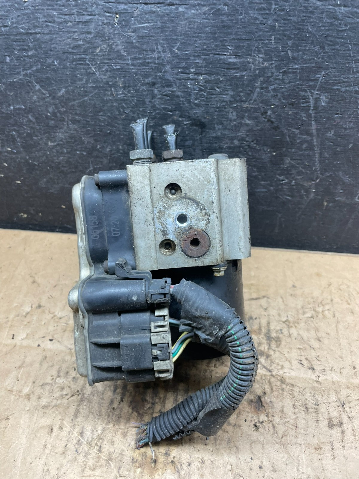 2005 - 2007 Chevy Express GMC Savana 1500 2500 ABS Anti Lock Brake Pump R4401 DG1