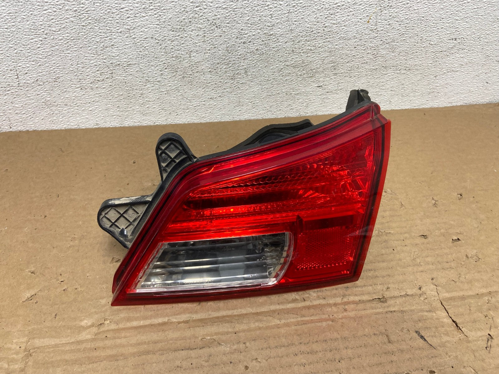 2010 - 2014 Subaru Outback Right Passenger RH Inner Tail Light AD3977 LK0