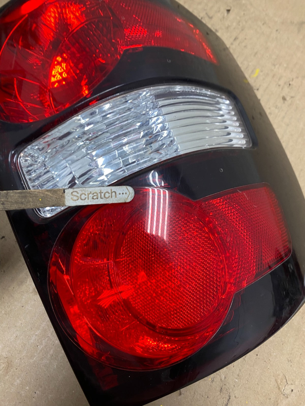 2006 to 2010 Ford Explorer Left Driver Lh Side Tail light OEM R8339 DW4