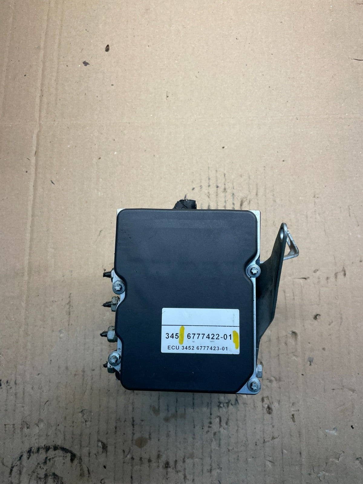 2007 to 2013 BMW 328i ABS Anti-Lock Brake Pump 6768550 v1975 DG4