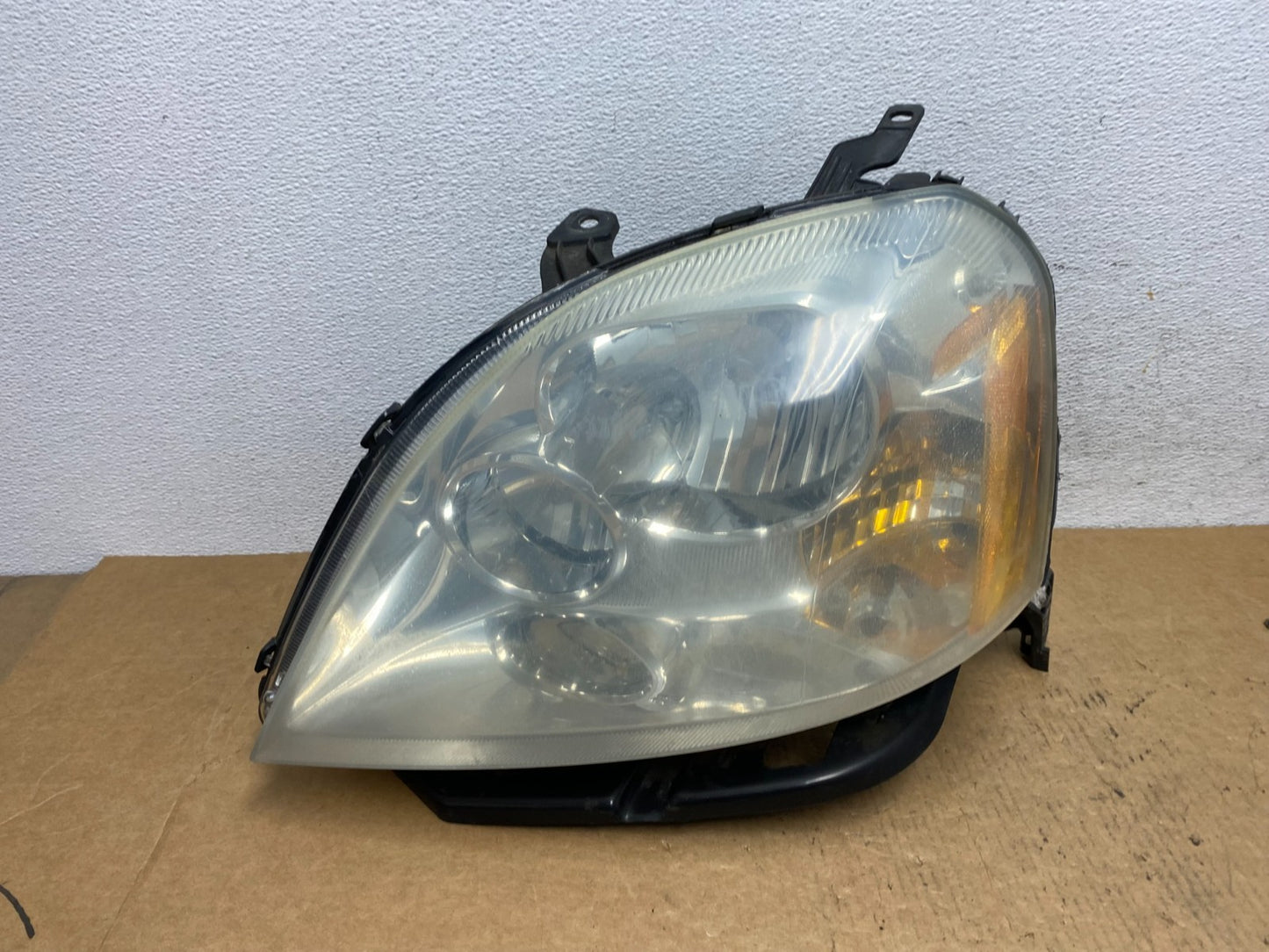 2005 2006 2007 Ford Five Hundred Halogen Headlight Left Driver Lh AD4665 DW0